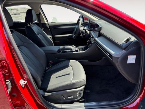 New 2025 Hyundai Sonata Limited image 19