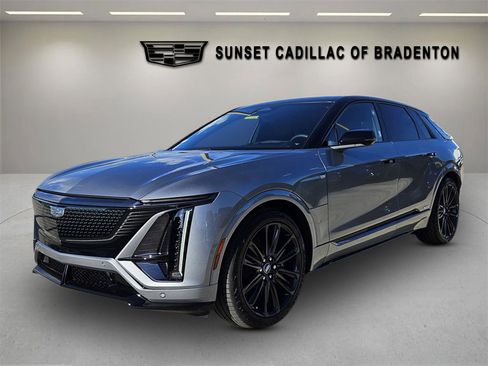 New 2026 Cadillac Lyriq V image 3