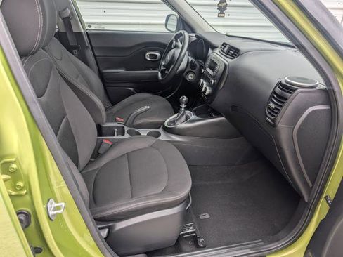 Used 2016 Kia Soul FWD image 15