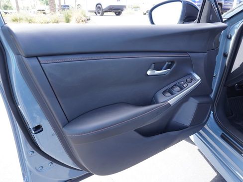 Certified 2025 Nissan Sentra SR FWD image 14