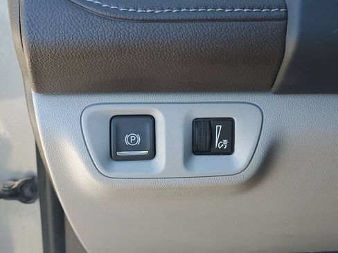 Certified 2023 GMC Acadia SLE w/ Driver Convenience Package AWD/4WD image 19