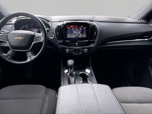 Used 2023 Chevrolet Traverse LT image 8