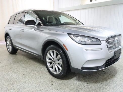Used 2022 Lincoln Corsair AWD w/ Premium Package image 5