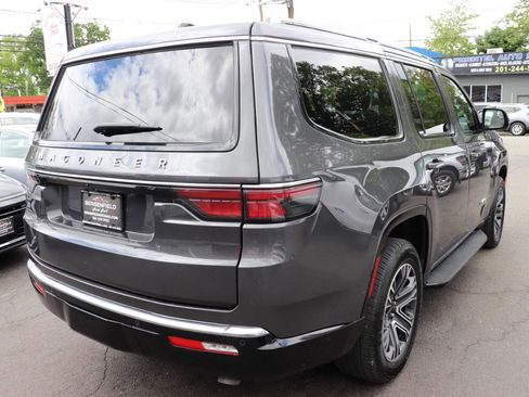Used 2025 Jeep Wagoneer Series II AWD/4WD image 5