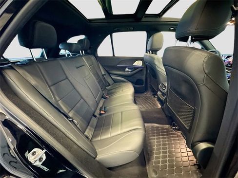 Used 2025 Mercedes-Benz GLE 350 4MATIC w/ AMG Line Exterior image 29