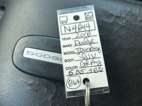 Used 2018 Dodge Journey SXT w/ Connectivity Group FWD image 38