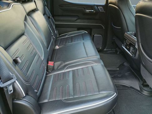 Used 2022 GMC Sierra 1500 AT4X image 31