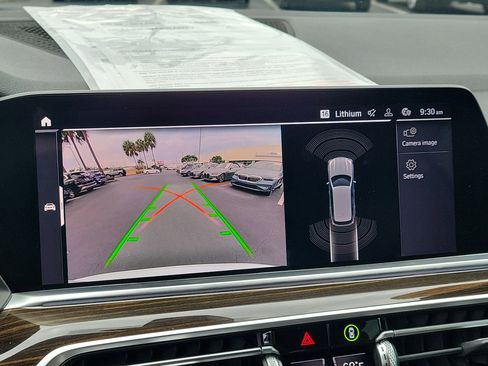 Used 2019 BMW X5 xDrive40i w/ M Sport Package image 25