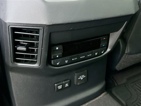 Used 2024 Toyota Sequoia Platinum image 26