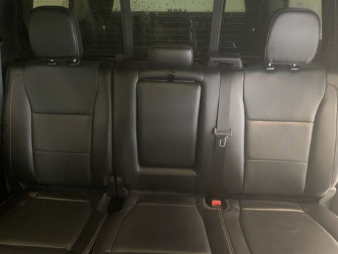 Used 2016 Ford F150 Lariat image 9