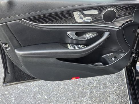 Used 2017 Mercedes-Benz E 300 image 28
