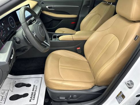 Used 2025 Hyundai Sonata Limited FWD image 9