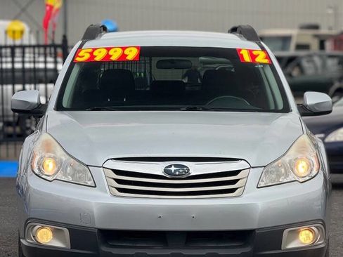 Used 2012 Subaru Outback 2.5i Limited w/ Moonroof Pkg AWD/4WD image 2