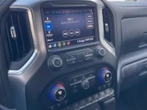 Used 2020 Chevrolet Silverado 1500 LTZ AWD/4WD image 2