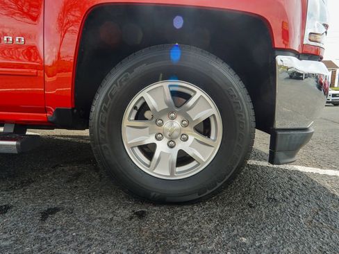 Used 2018 Chevrolet Silverado 1500 LT w/ LT Fleet Convenience Package image 11