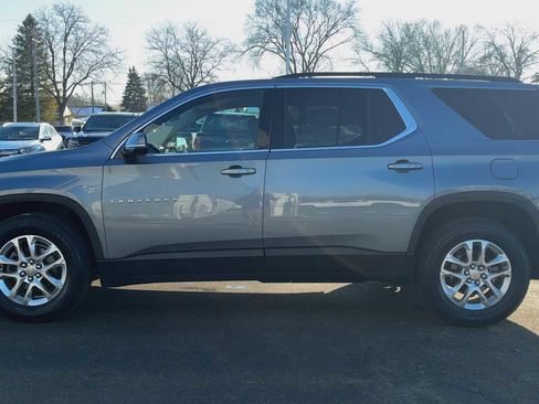 Certified 2020 Chevrolet Traverse LT w/ Driver Confidence II Package image 5