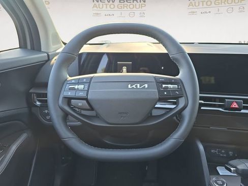 New 2026 Kia Sportage EX FWD image 12