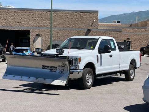 Used 2022 Ford F250 XL w/ Power Equipment Group AWD/4WD image 4