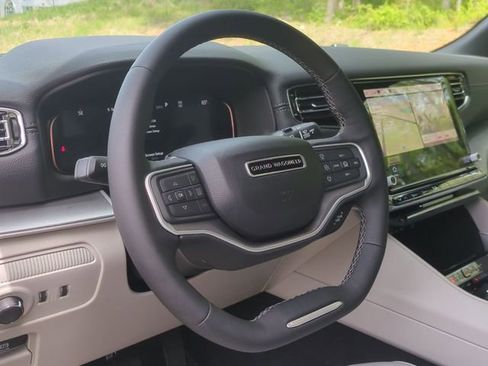 New 2026 Jeep Grand Wagoneer Limited AWD/4WD image 31
