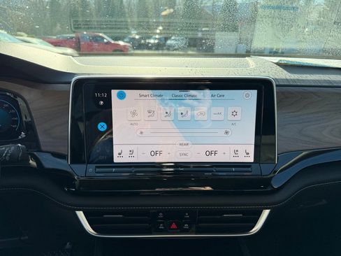 New 2026 Volkswagen Atlas SE image 18