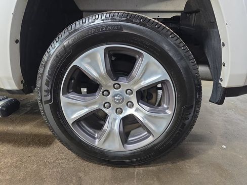 Used 2021 RAM 1500 Laramie AWD/4WD image 32