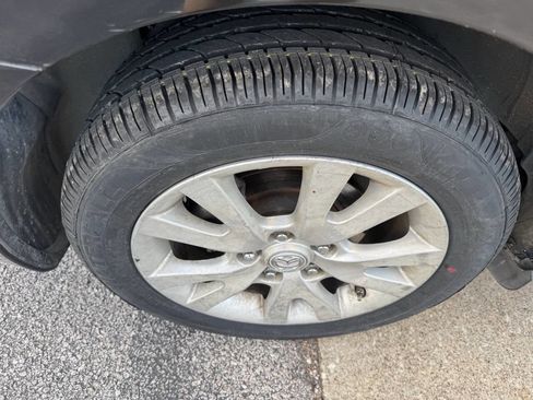 Used 2013 MAZDA MAZDA3 i Sport image 24