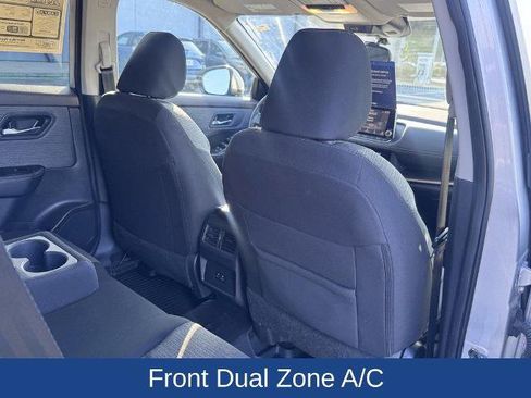 Used 2023 Nissan Rogue SV FWD image 17