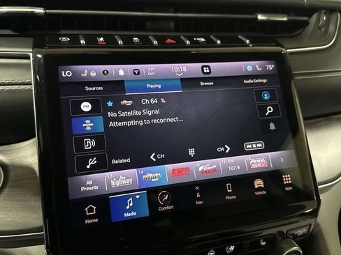 Used 2022 Jeep Grand Cherokee L Overland w/ Luxury Tech Group IV AWD/4WD image 14