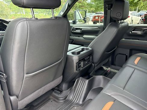 Used 2024 GMC Sierra 2500 AT4 w/ AT4 Premium Plus Package AWD/4WD image 31