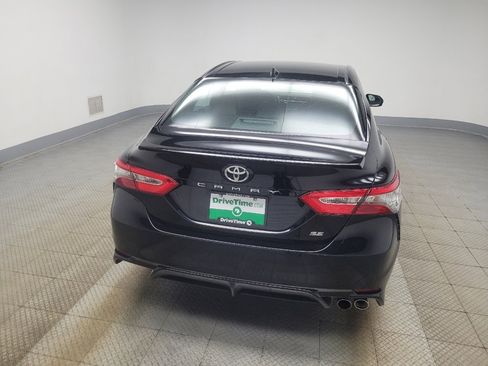 Used 2019 Toyota Camry SE image 7