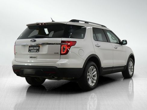 Used 2014 Ford Explorer XLT image 5