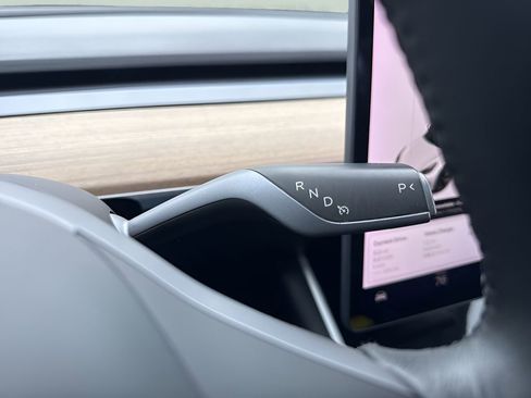 Used 2019 Tesla Model 3 Standard Range Plus image 18