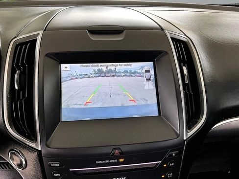 Used 2016 Ford Edge Titanium w/ Technology Package FWD image 13