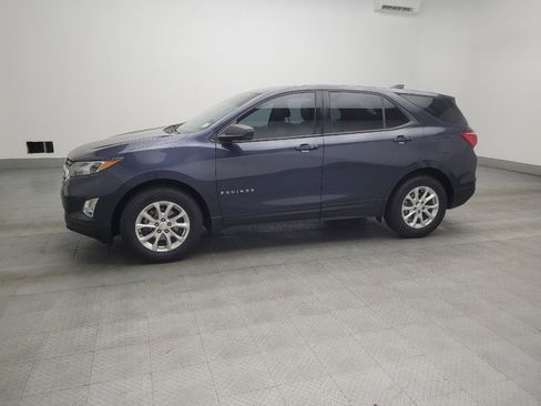 Used 2018 Chevrolet Equinox LS image 2