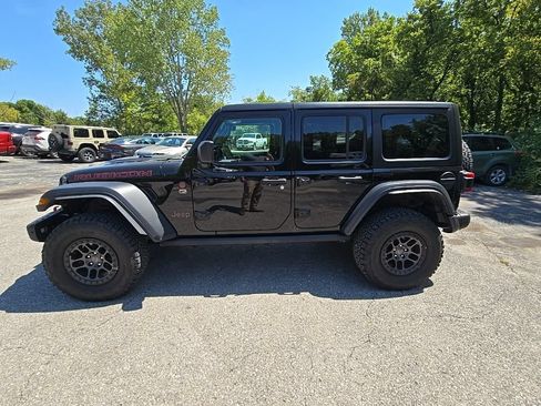 Used 2022 Jeep Wrangler Unlimited Rubicon w/ Xtreme Recon 35" Tire Package AWD/4WD image 3
