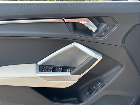 New 2025 Audi Q3 2.0T Premium image 26