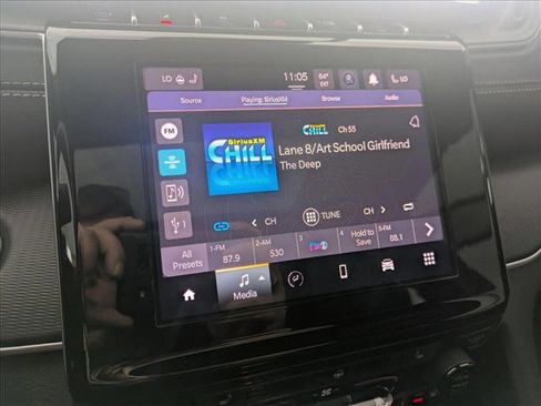 New 2025 Jeep Grand Cherokee L Altitude image 4