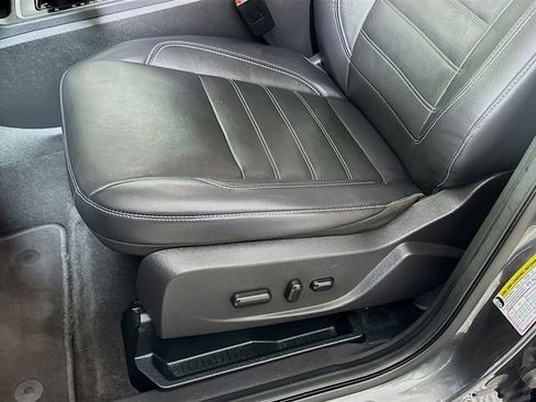 Used 2018 Ford Escape SEL w/ Ford Safe & Smart Package AWD/4WD image 18