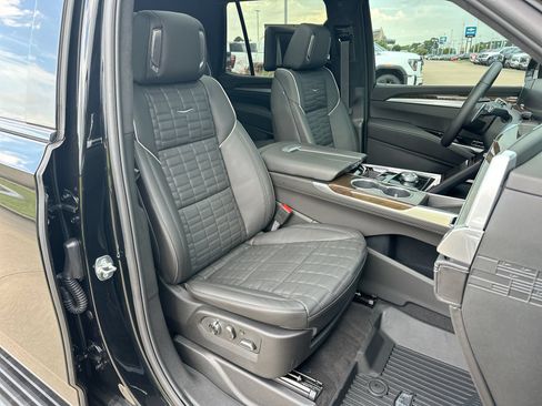 Used 2026 Cadillac Escalade Platinum Sport AWD/4WD image 29