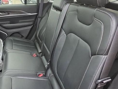 Used 2022 Jeep Grand Cherokee Limited 4xe AWD/4WD image 11
