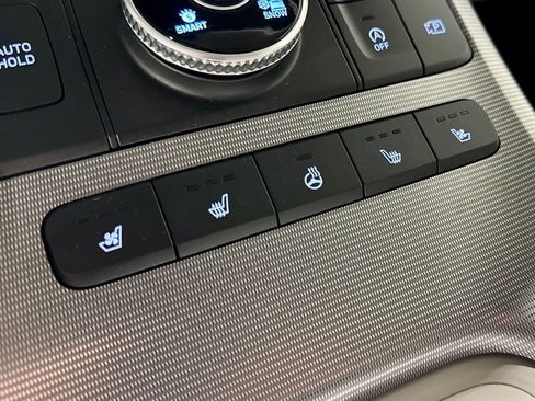 Used 2024 Hyundai Palisade Calligraphy image 24