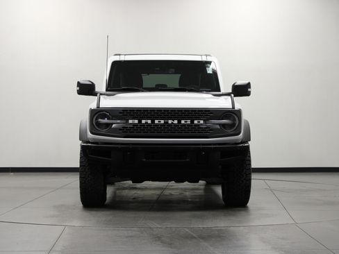 Used 2024 Ford Bronco Badlands image 9