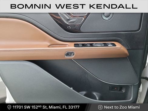 Used 2023 Lincoln Aviator Reserve image 27