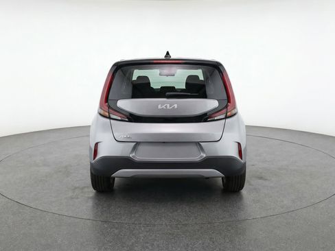 Used 2025 Kia Soul LX w/ LX Technology Package image 7