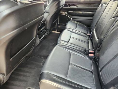 Used 2024 Jeep Wagoneer Series II w/ Flexible Seating Group RWD image 28