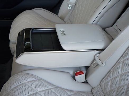 New 2025 Mercedes-Benz S 580 4MATIC Sedan image 30