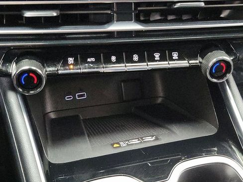 Certified 2025 Chevrolet Traverse LT image 15