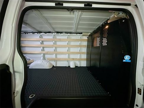 Used 2024 Chevrolet Express 2500 w/ Driver Convenience Package image 20