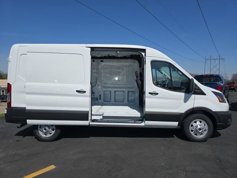 New 2026 Ford Transit 250 148 Medium Roof Extended AWD image 23