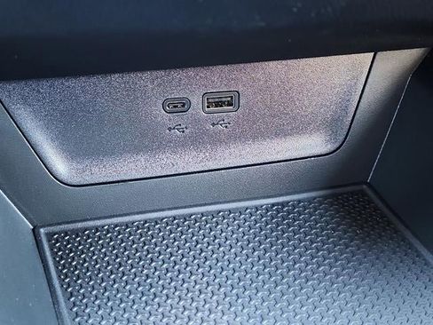 New 2026 Chevrolet Equinox ACTIV AWD/4WD image 18